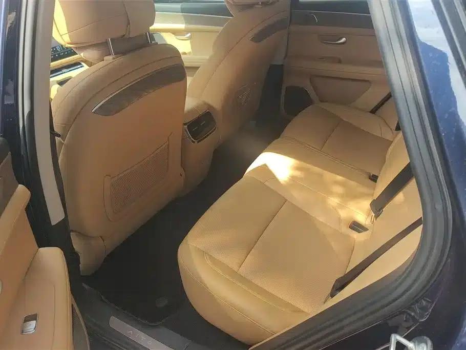 Wenjie M5 2022 Extended Range 4WD Ultimate Edition — миниатюра 11