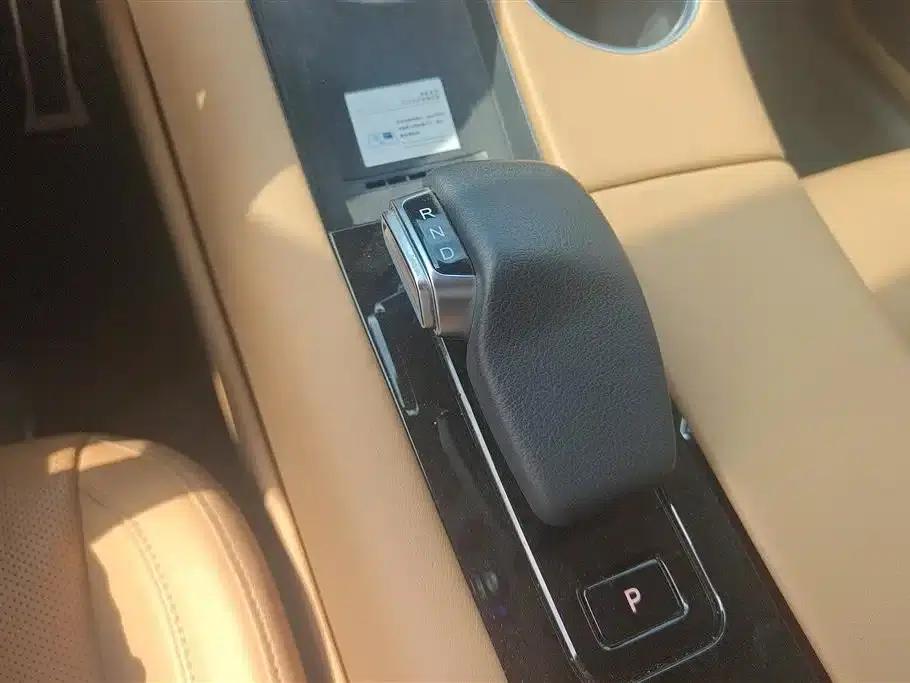 Wenjie M5 2022 Extended Range 4WD Ultimate Edition — миниатюра 16