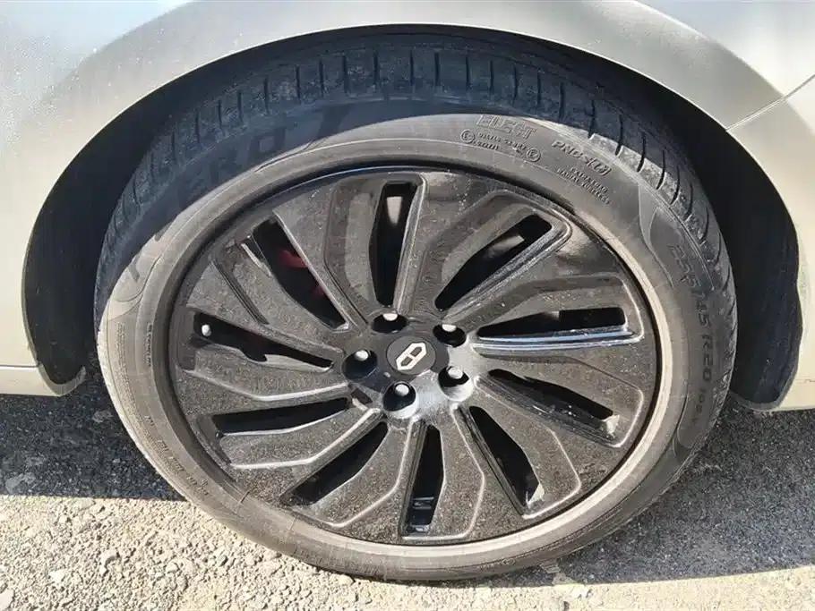 Wenjie M5 2022 Extended Range AWD Performance Edition — миниатюра 6