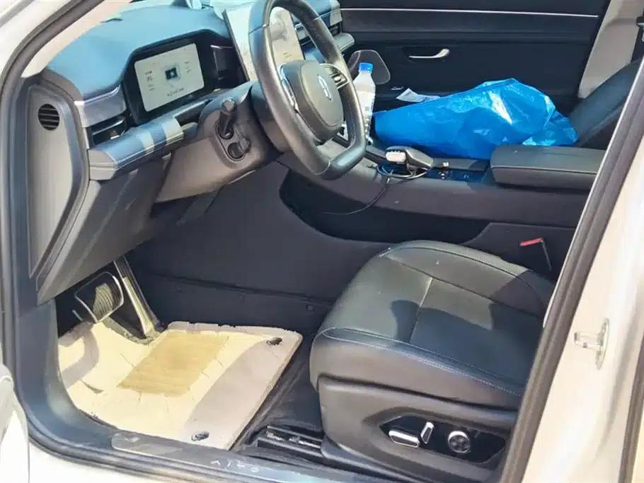 Wenjie M5 2022 Extended Range AWD Performance Edition — миниатюра 9