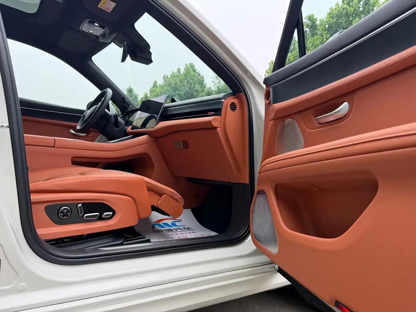 Wenjie M5 2025 Extended Range Ultra 4WD — миниатюра 12