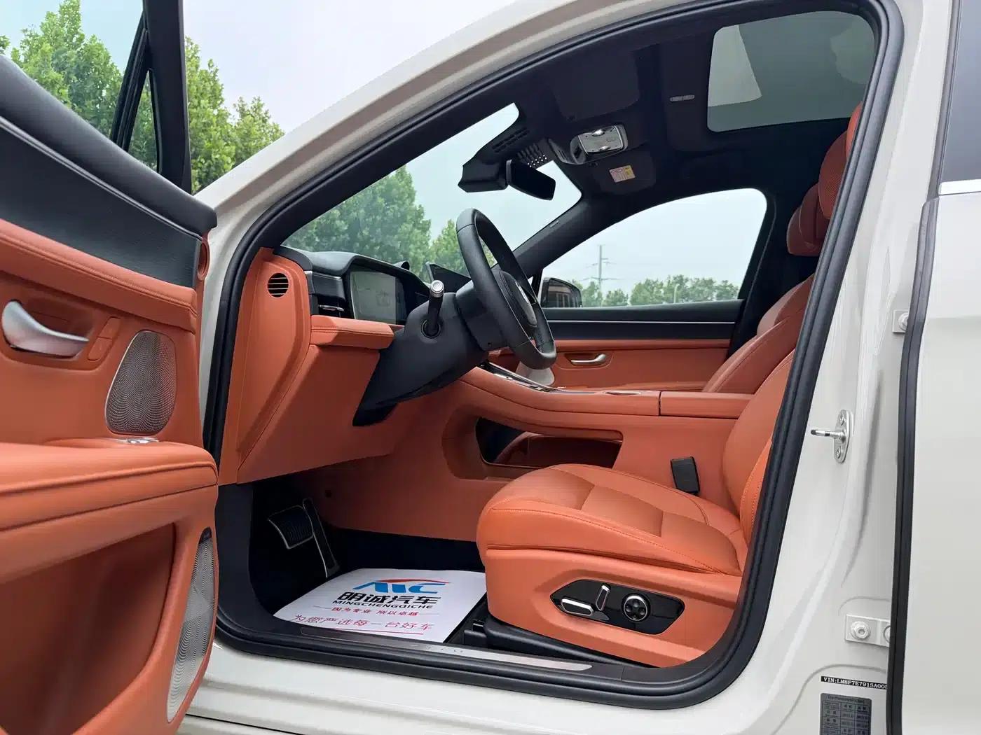 Wenjie M5 2025 Extended Range Ultra 4WD — миниатюра 5