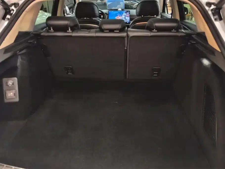 Wenjie M5 2022 Extended Range Rear-Wheel Drive Standard Edition — миниатюра 4