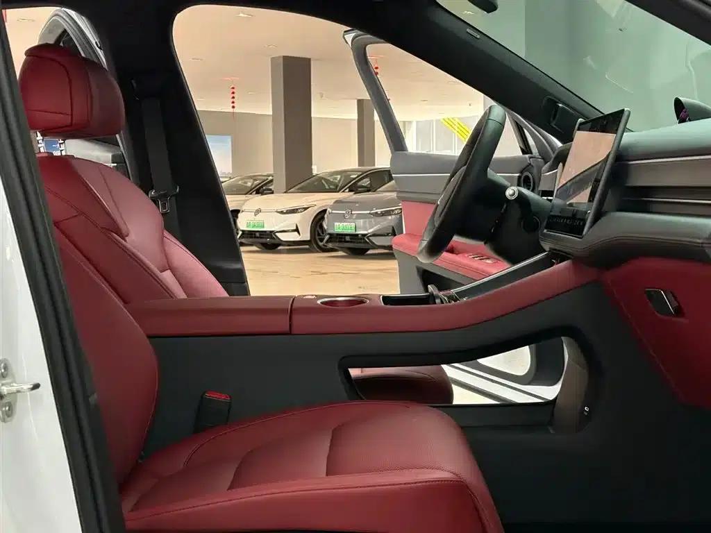 Wenjie M5 2025 Extended Range Ultra Rear-Wheel Drive Version — миниатюра 11