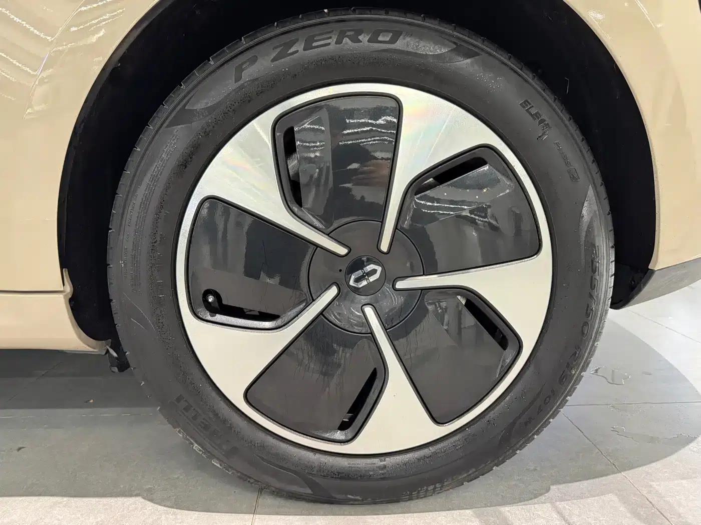 Wenjie M5 2022 Pure Electric Rear-Wheel Drive Standard Edition — миниатюра 10