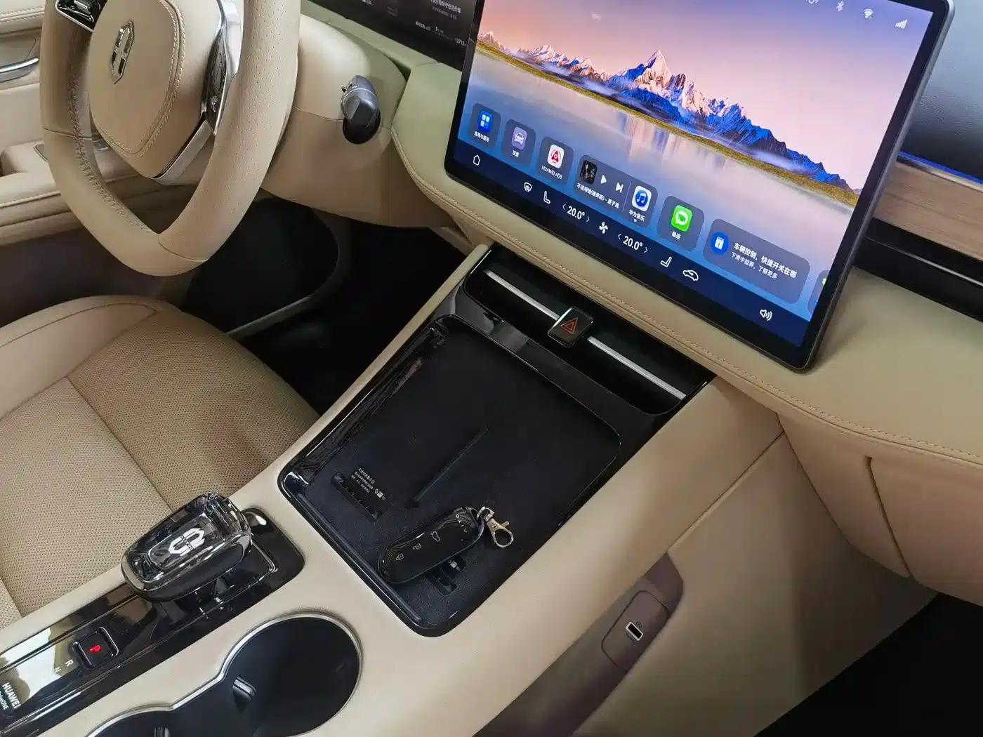 Wenjie M5 2024 Range Extended Max RS 4WD High-End Intelligent Driving Edition — миниатюра 9