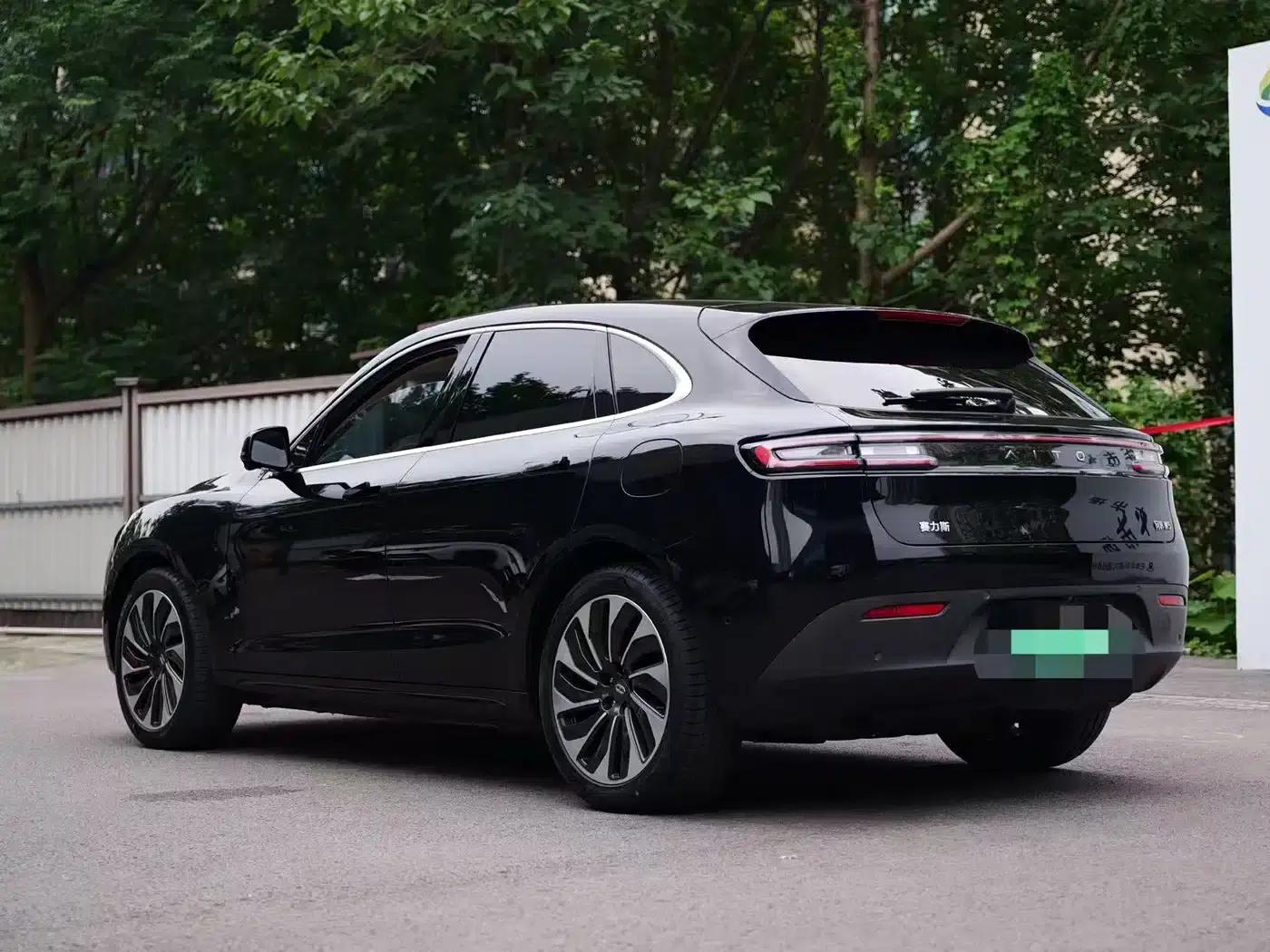 Wenjie M5 2022 Extended Range AWD Performance Edition — миниатюра 12
