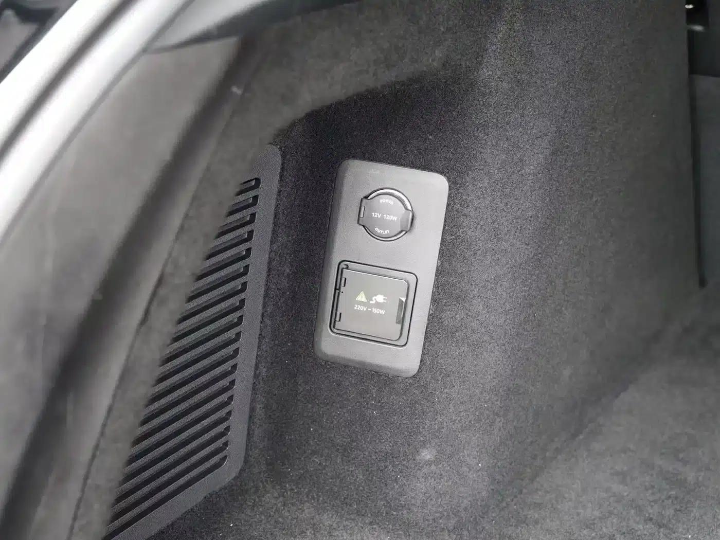 Wenjie M5 2022 Extended Range AWD Performance Edition — миниатюра 7