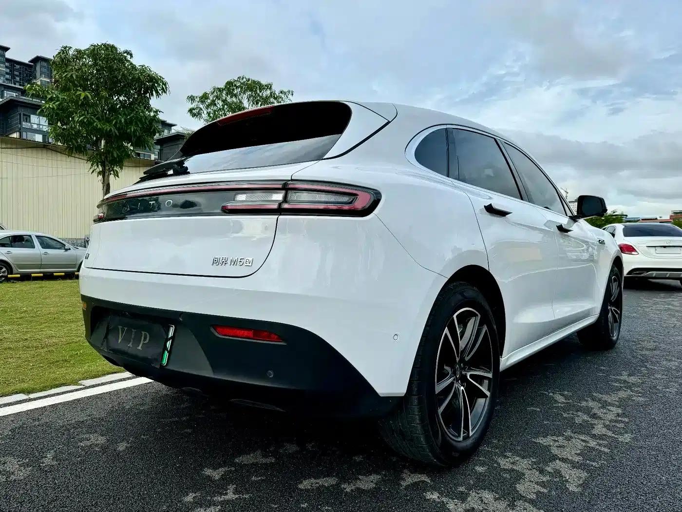 Wenjie M5 2024 Pure Electric Max Rear-Wheel Drive High-End Intelligent Driving Edition — миниатюра 22
