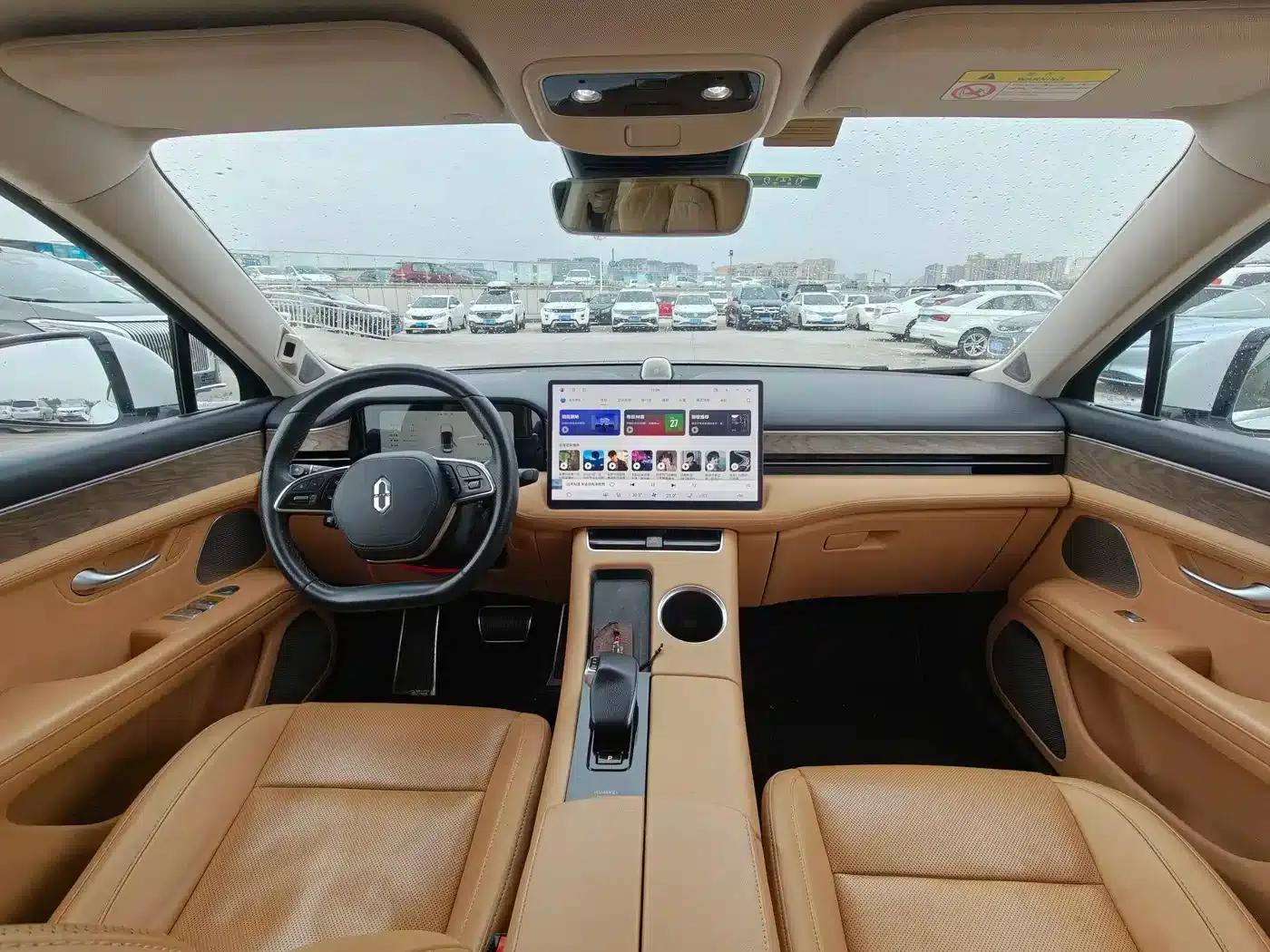 Wenjie M5 2022 Extended Range 4WD Ultimate Edition — миниатюра 12