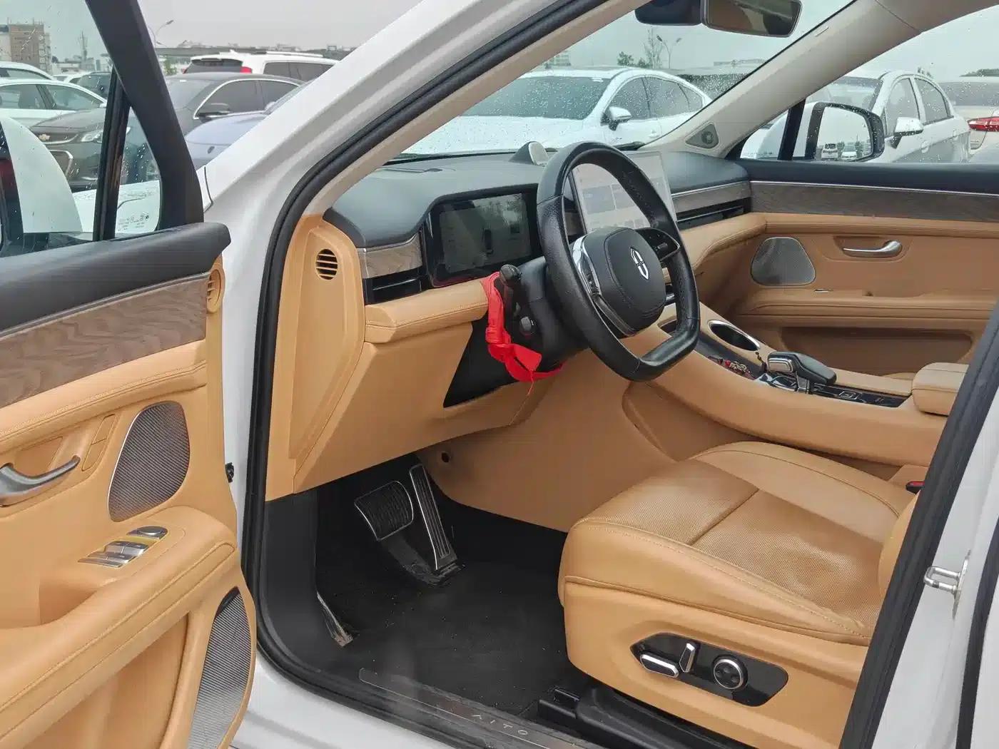 Wenjie M5 2022 Extended Range 4WD Ultimate Edition — миниатюра 8