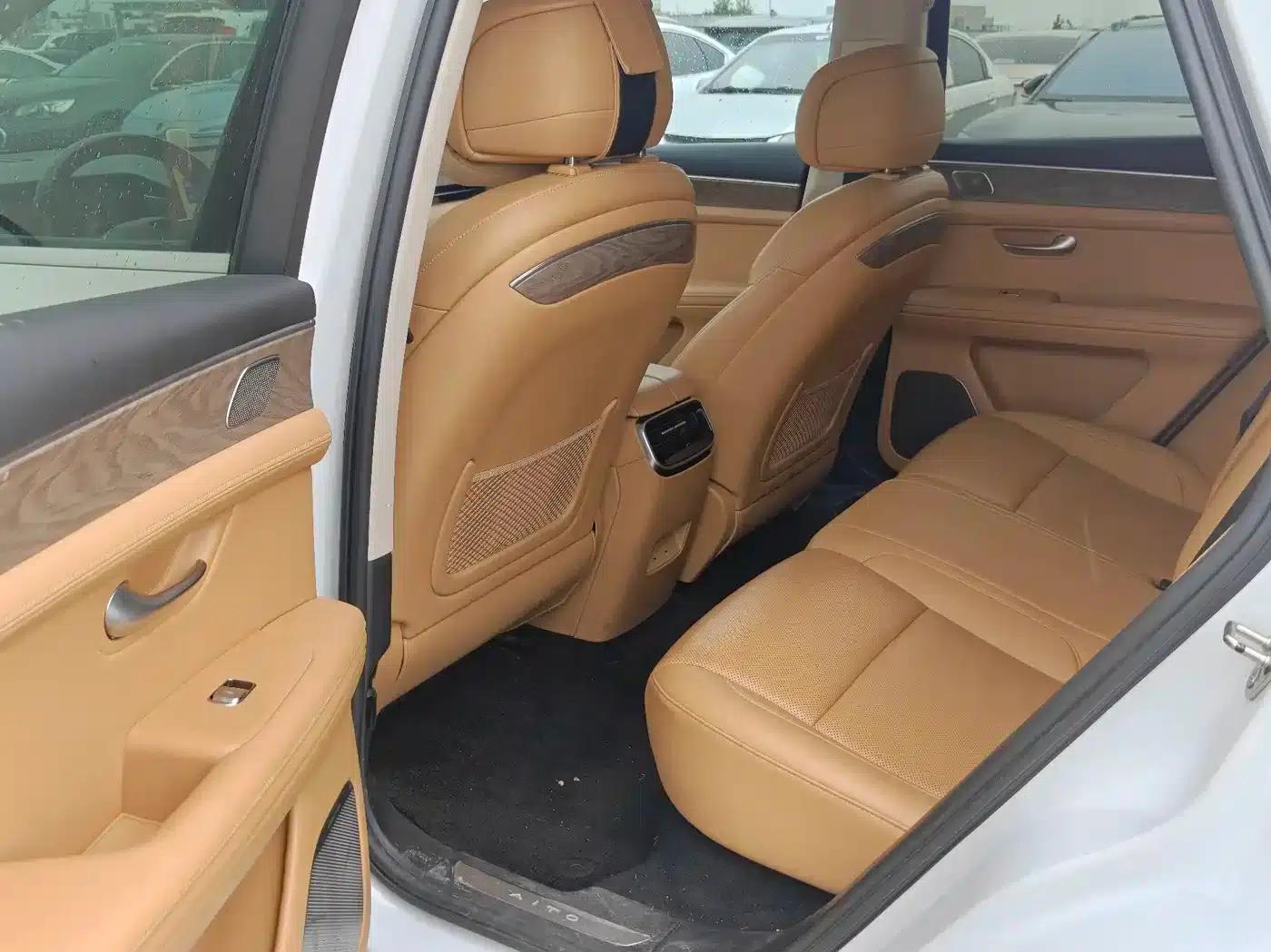 Wenjie M5 2022 Extended Range 4WD Ultimate Edition — миниатюра 9