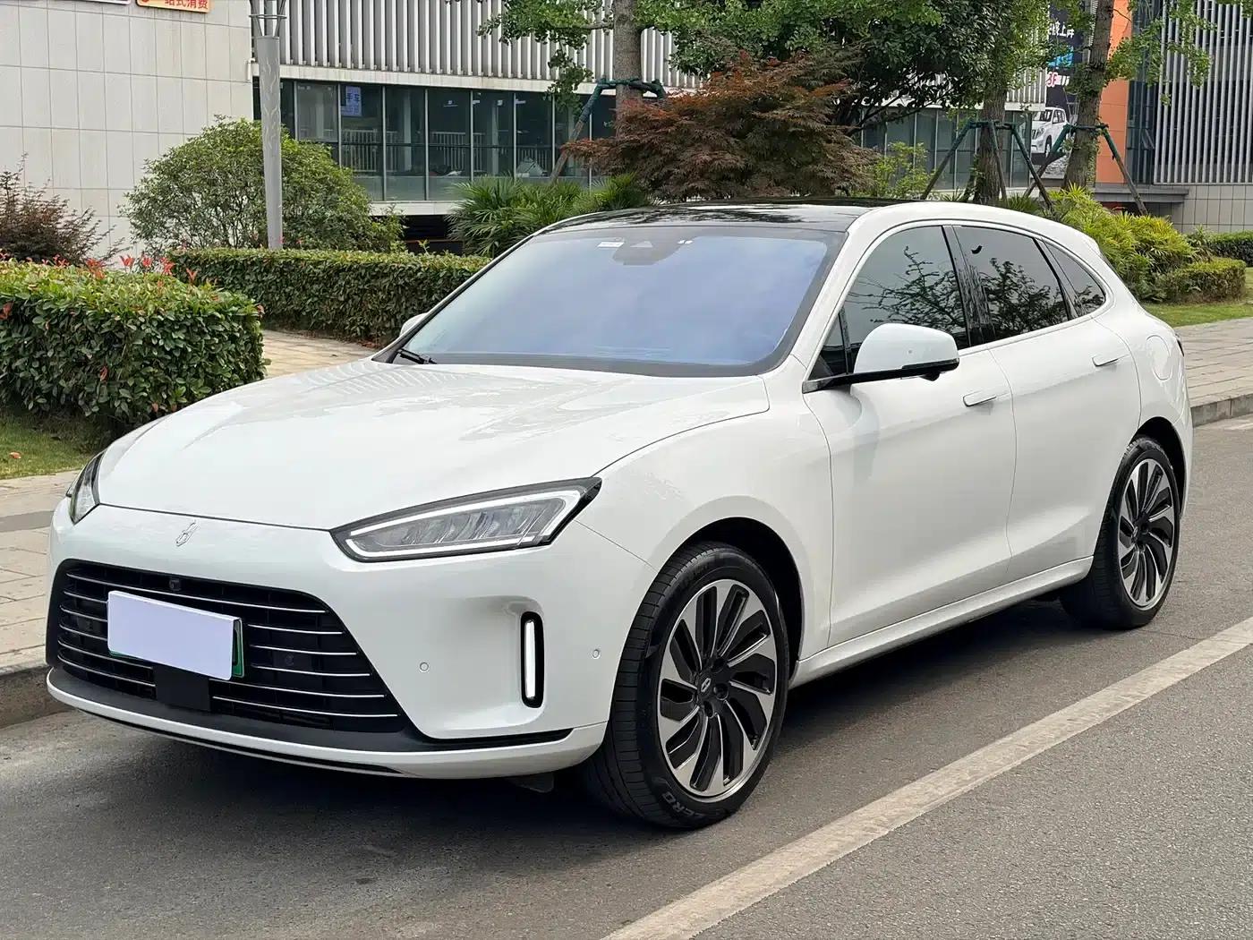 Wenjie M5 2022 Extended Range 4WD Flagship Edition — миниатюра 1