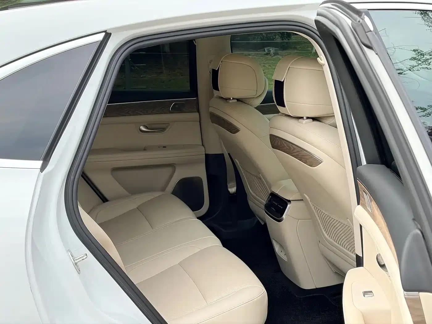 Wenjie M5 2022 Extended Range 4WD Flagship Edition — миниатюра 5