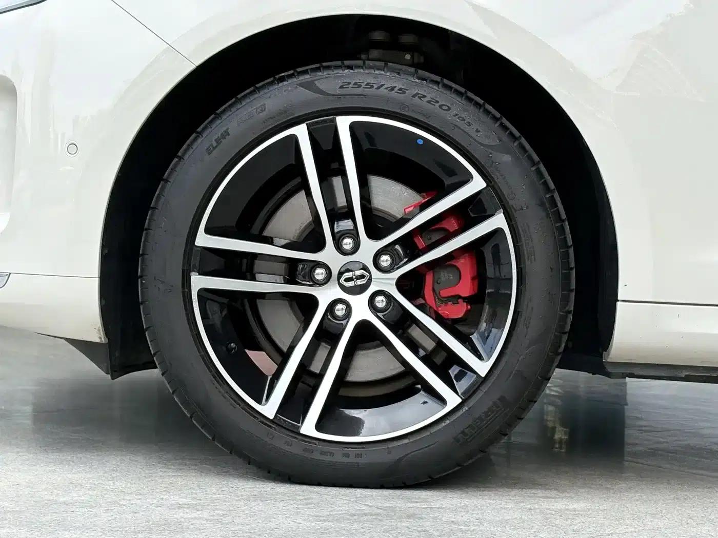 Wenjie M5 2025 Extended Range Ultra 4WD — миниатюра 3