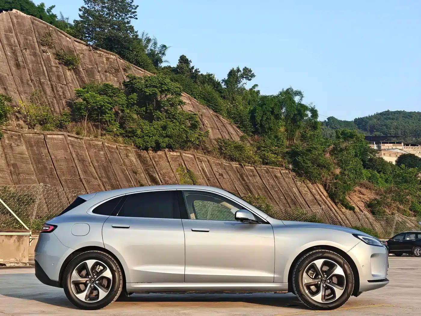 Wenjie M5 2023 Extended Range Rear-Wheel Drive Standard Edition — миниатюра 4