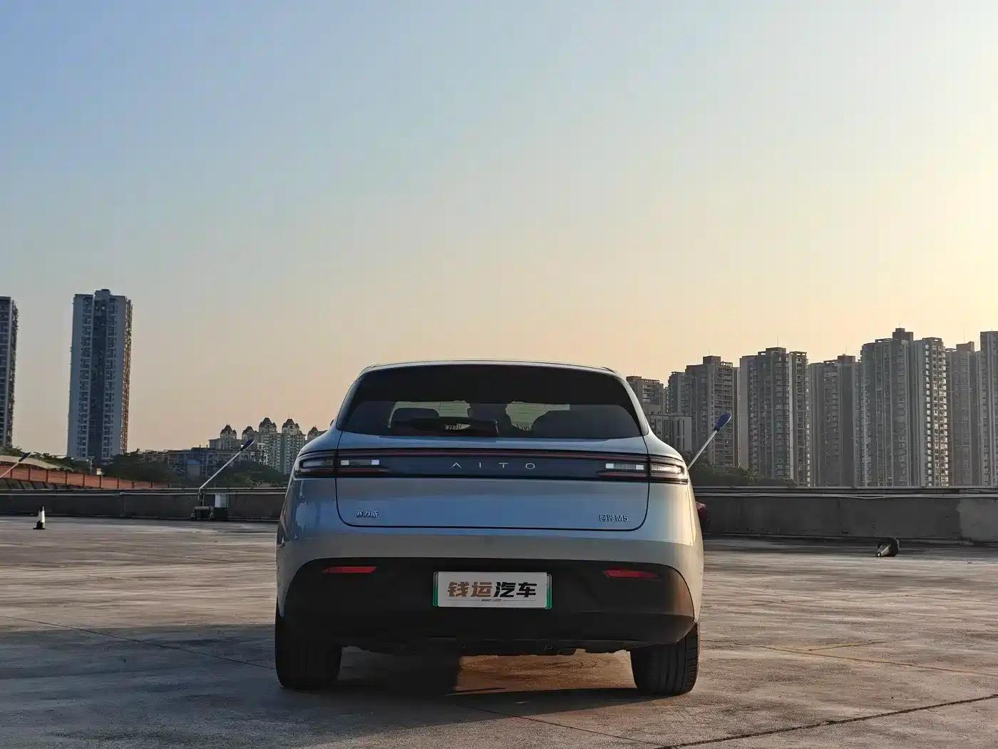 Wenjie M5 2023 Extended Range Rear-Wheel Drive Standard Edition — миниатюра 6