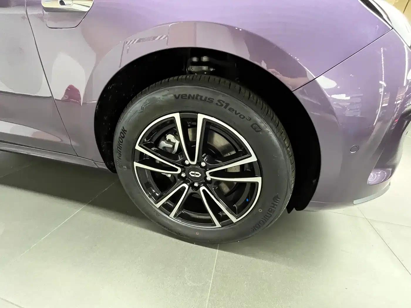 Wenjie M5 2025 Extended Range Ultra 4WD — миниатюра 14