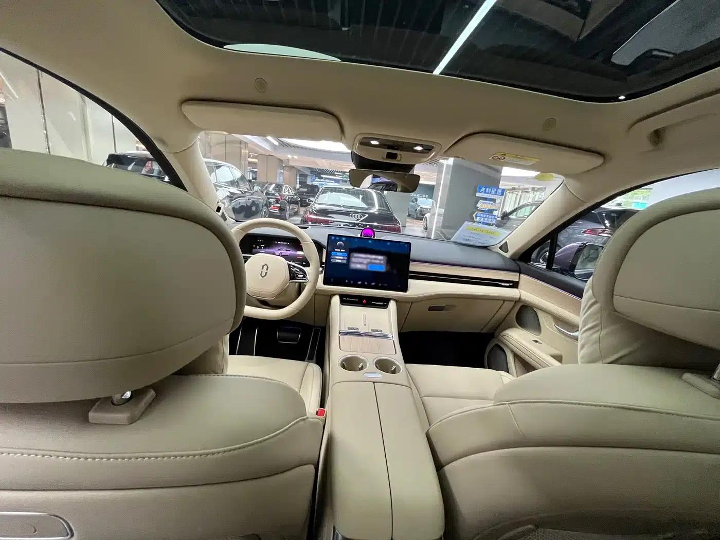 Wenjie M5 2025 Extended Range Ultra 4WD — миниатюра 7