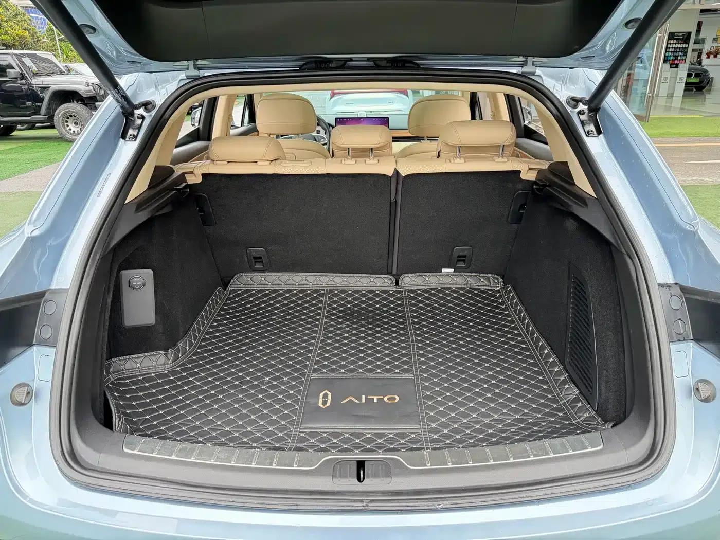 Wenjie M5 2023 Extended Range 4WD Intelligent Driving Edition — миниатюра 19