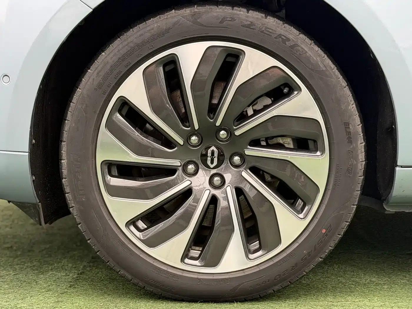 Wenjie M5 2023 Extended Range 4WD Intelligent Driving Edition — миниатюра 22