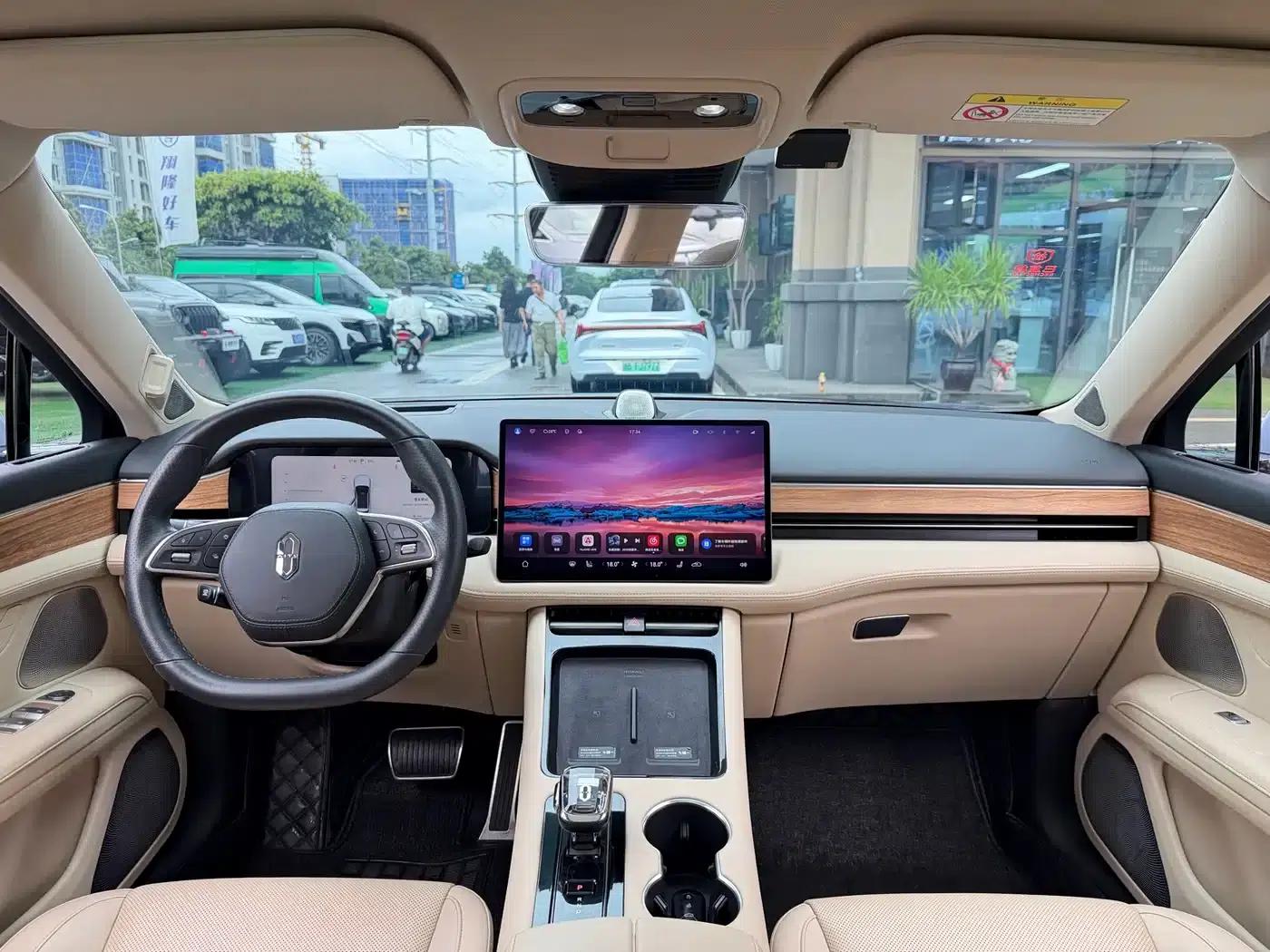 Wenjie M5 2023 Extended Range 4WD Intelligent Driving Edition — миниатюра 6