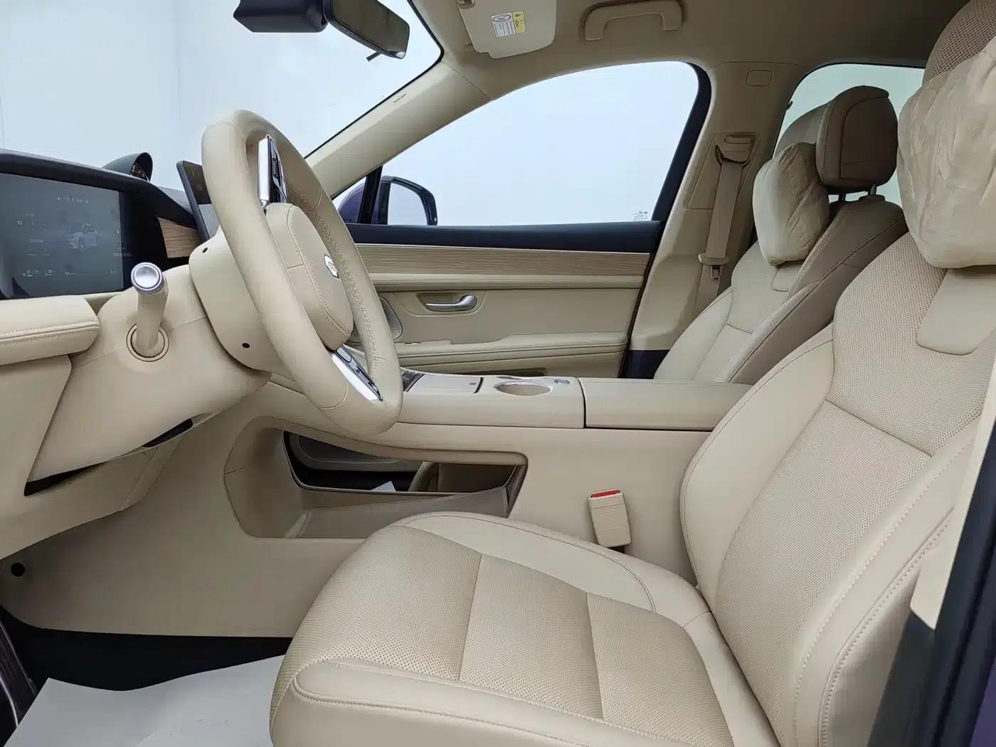 Wenjie M5 2025 Extended Range Ultra 4WD — миниатюра 4