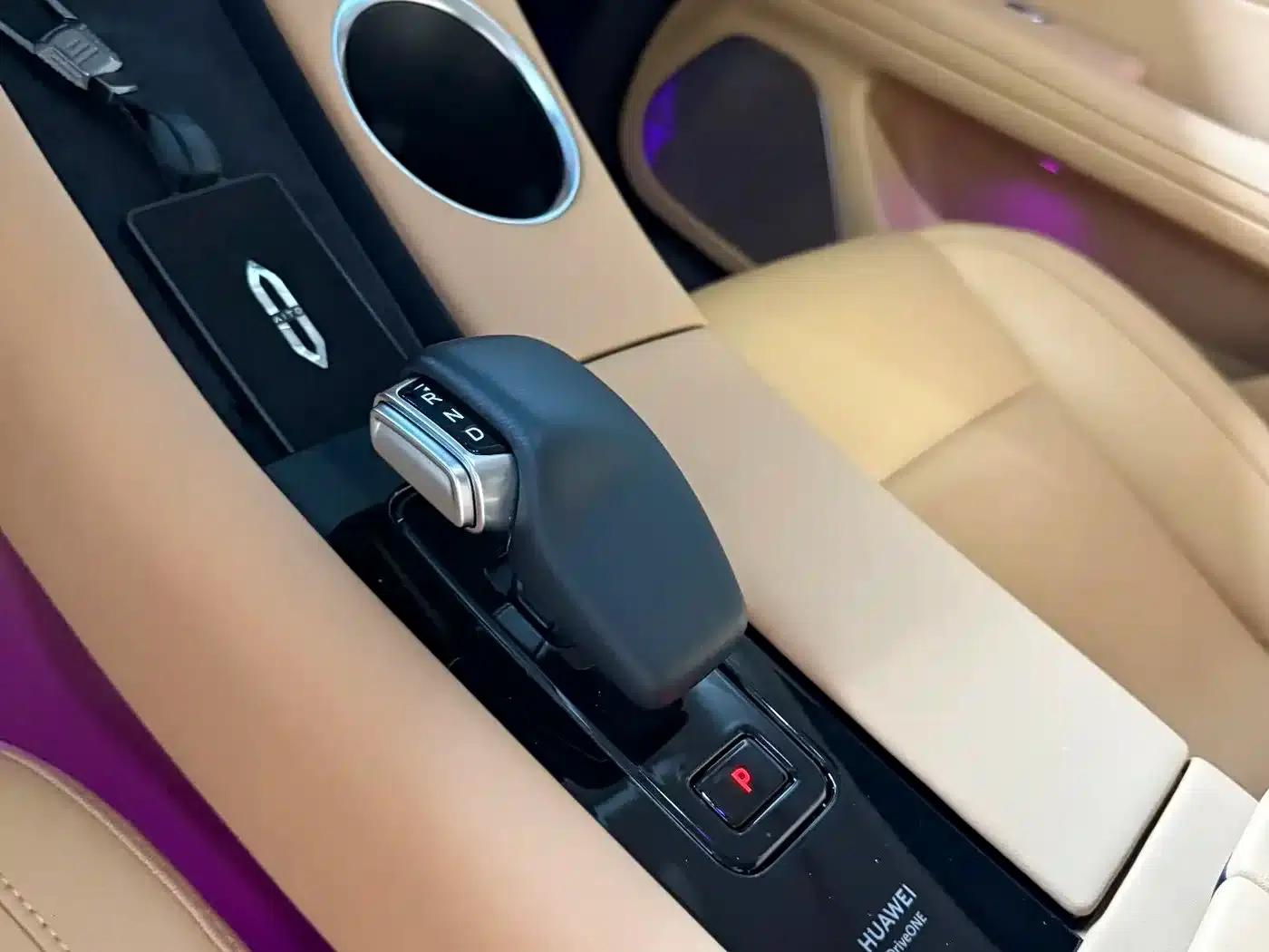 Wenjie M5 2022 Extended Range 4WD Flagship Edition — миниатюра 14