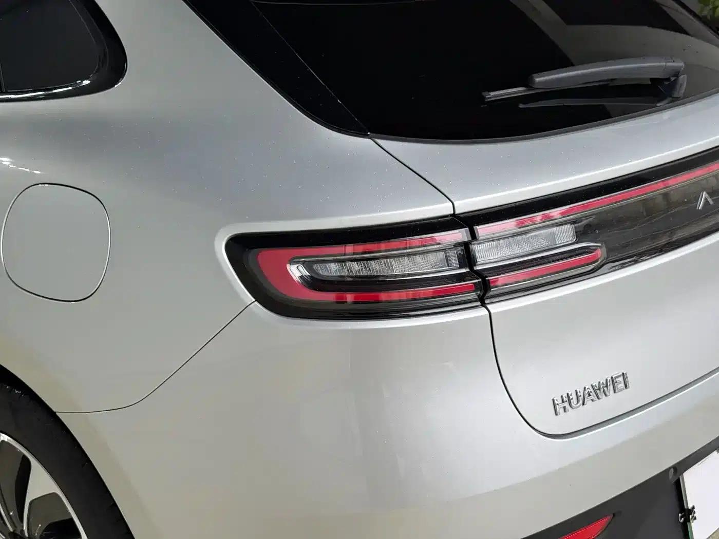 Wenjie M5 2022 Extended Range 4WD Flagship Edition — миниатюра 9