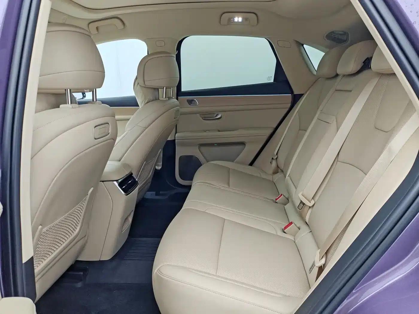 Wenjie M5 2025 Extended Range Ultra 4WD — миниатюра 5