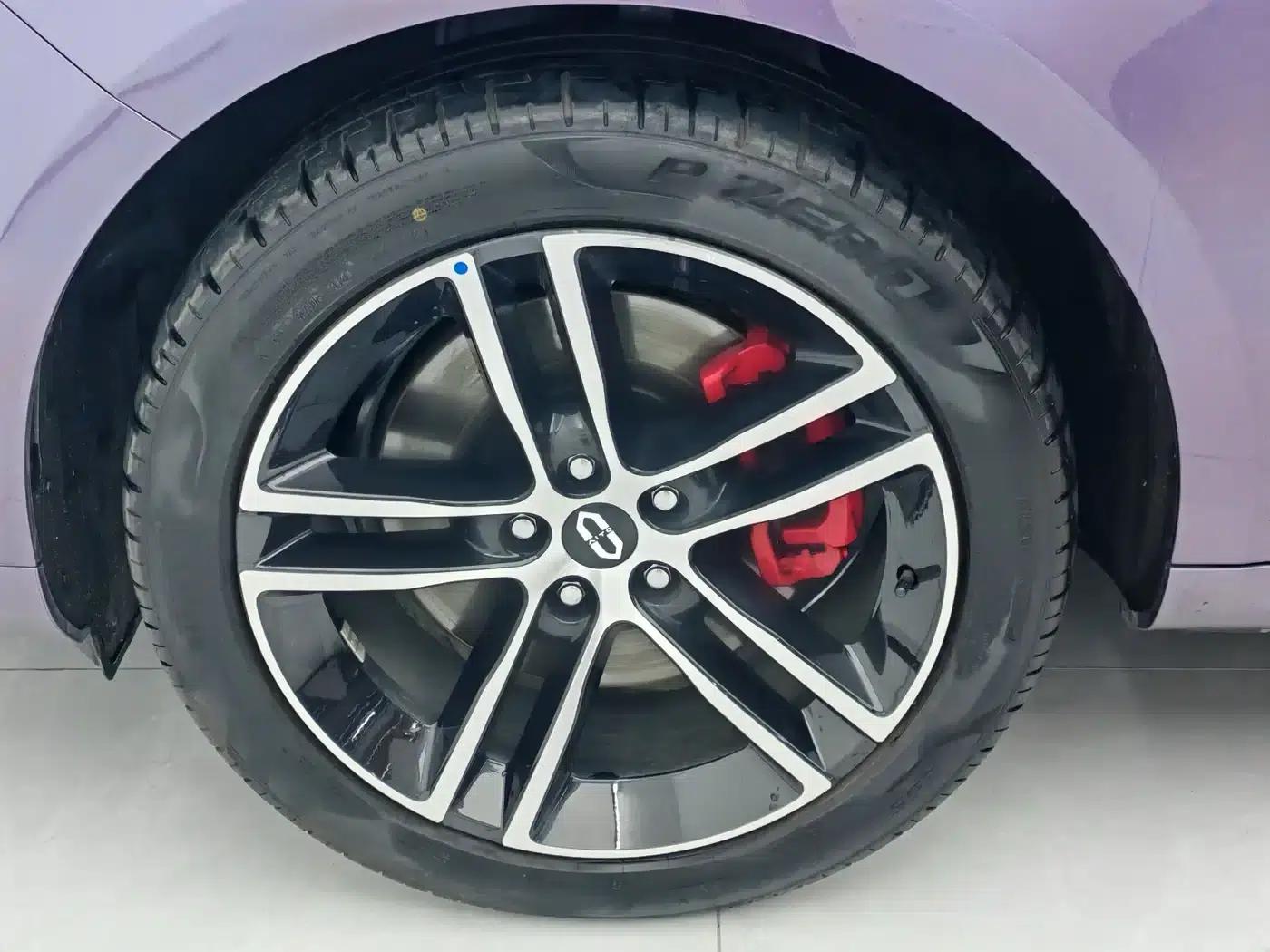 Wenjie M5 2025 Extended Range Ultra 4WD — миниатюра 8