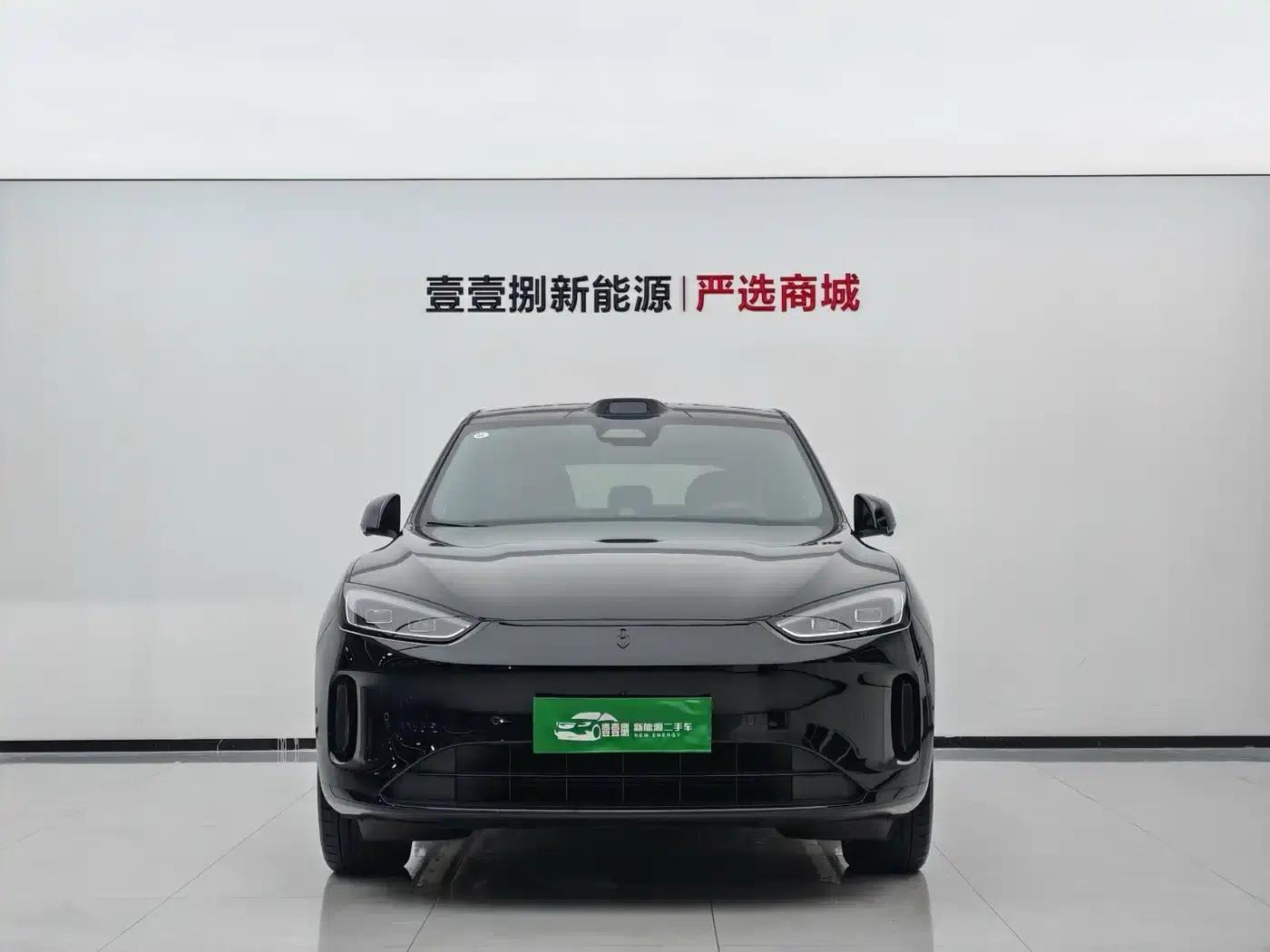 Wenjie M5 2025 Extended Range Ultra Rear-Wheel Drive Version — миниатюра 2