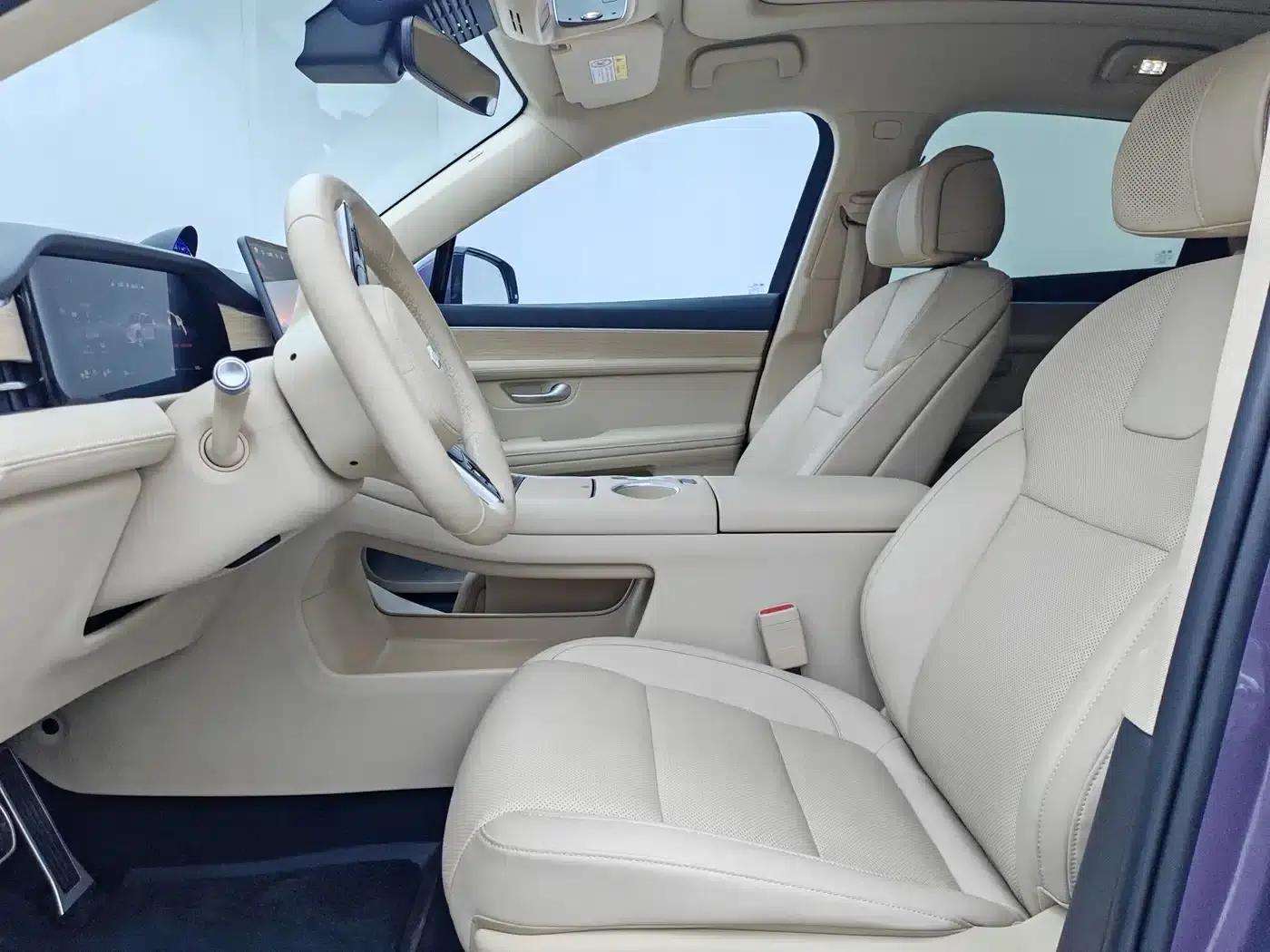 Wenjie M5 2025 Extended Range Ultra 4WD — миниатюра 4