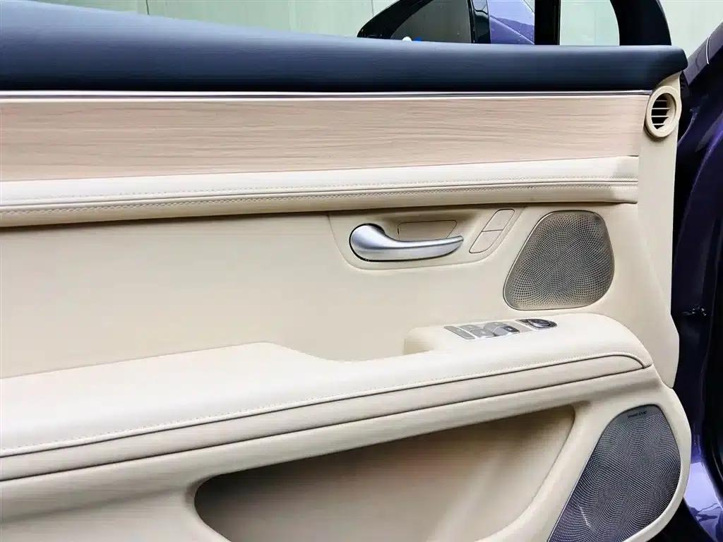 Wenjie M5 2025 Extended Range Ultra 4WD — миниатюра 11