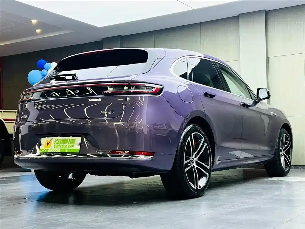 Wenjie M5 2025 Extended Range Ultra 4WD — миниатюра 4