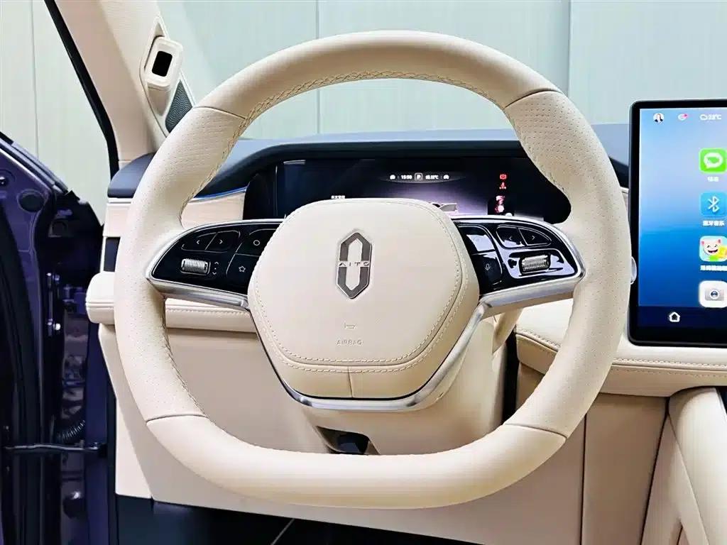 Wenjie M5 2025 Extended Range Ultra 4WD — миниатюра 10