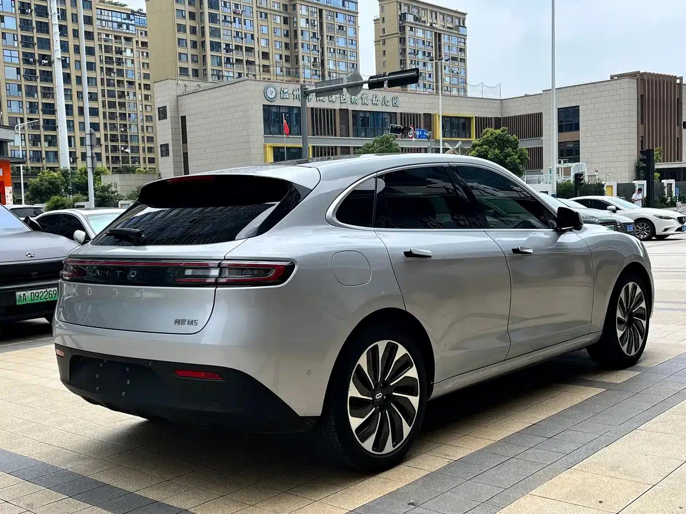 Wenjie M5 2022 Extended Range Rear-Wheel Drive Standard Edition — миниатюра 15