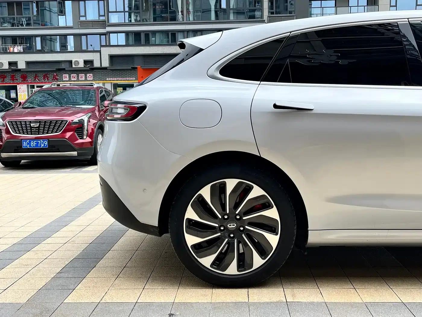 Wenjie M5 2022 Extended Range Rear-Wheel Drive Standard Edition — миниатюра 16