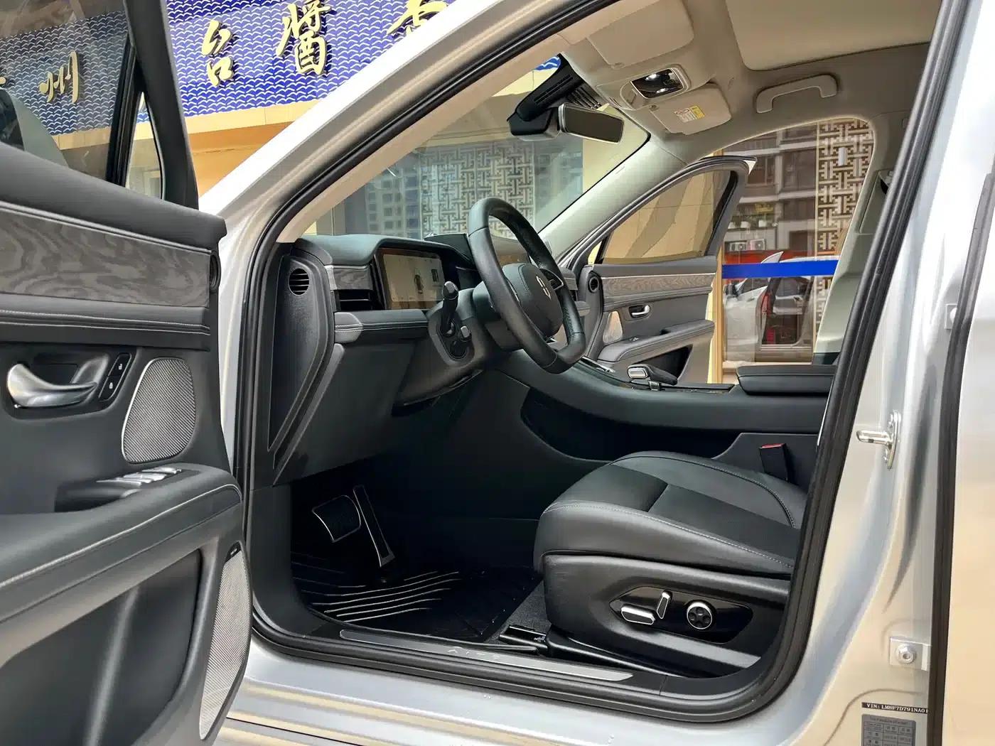 Wenjie M5 2022 Extended Range Rear-Wheel Drive Standard Edition — миниатюра 4