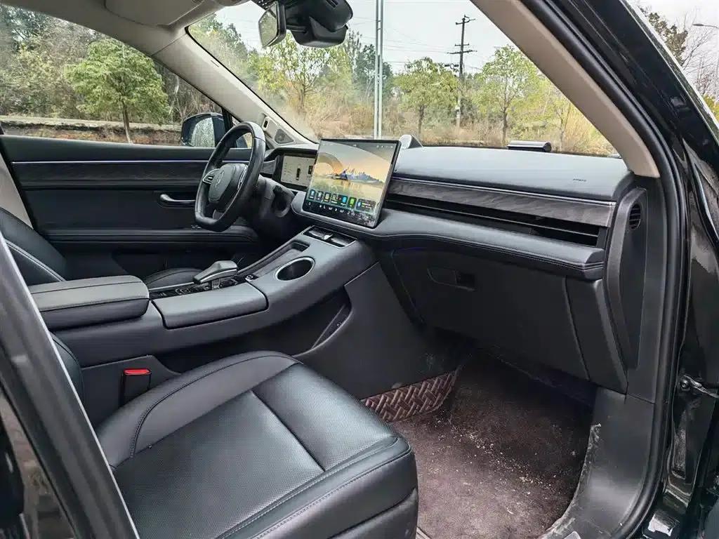 Wenjie M5 2022 Extended Range AWD Performance Edition — миниатюра 4