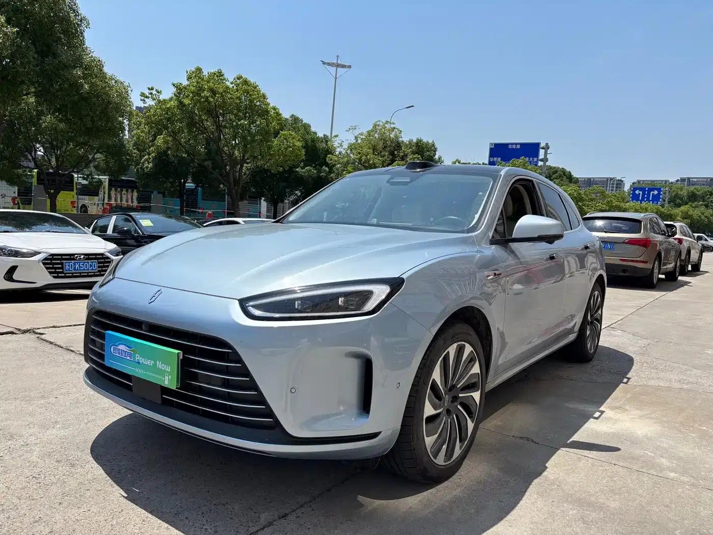 Wenjie M5 2023 Extended Range 4WD Intelligent Driving Edition — миниатюра 1