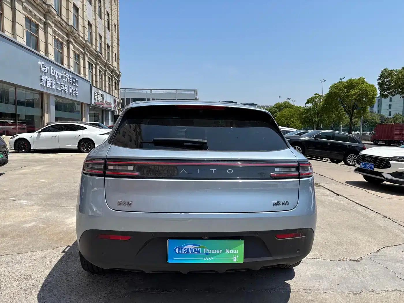Wenjie M5 2023 Extended Range 4WD Intelligent Driving Edition — миниатюра 6