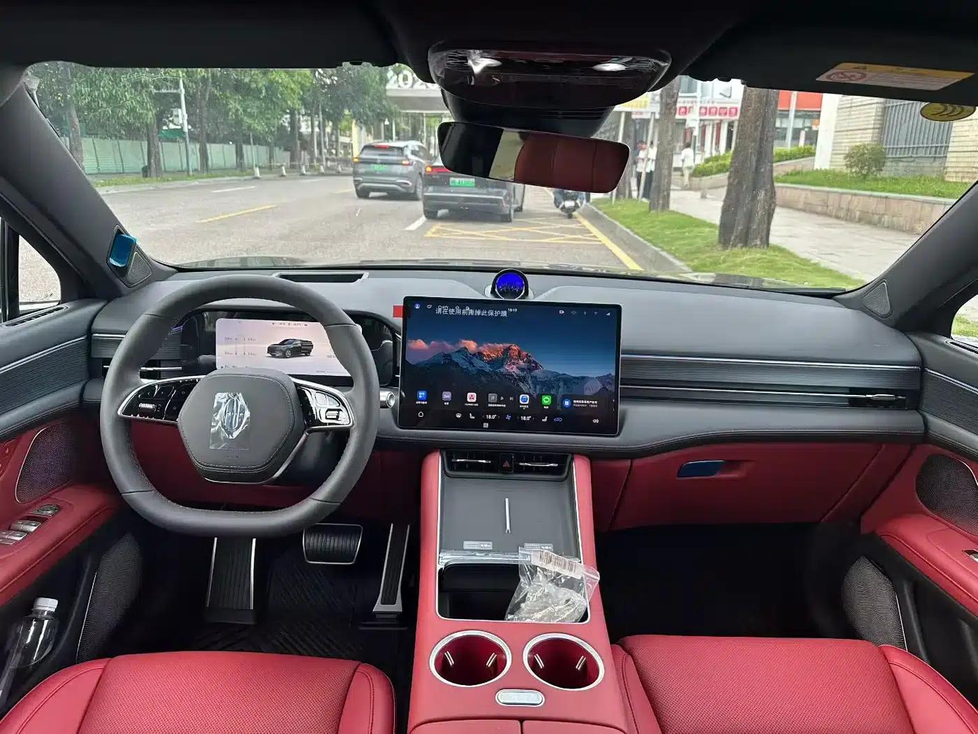 Wenjie M5 2025 Extended Range Ultra Rear-Wheel Drive Version — миниатюра 6