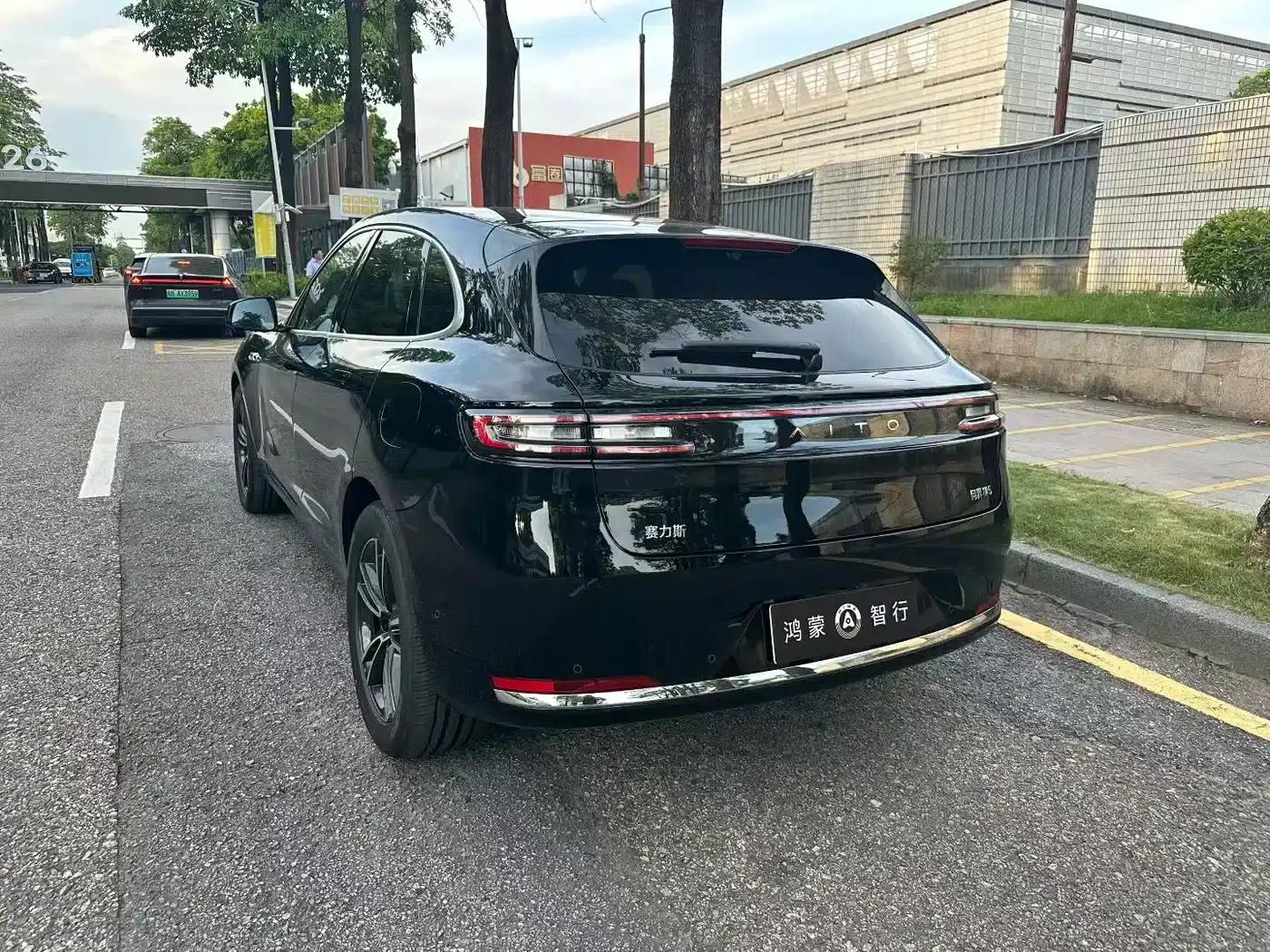 Wenjie M5 2025 Extended Range Ultra Rear-Wheel Drive Version — миниатюра 7