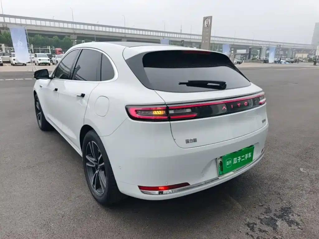 Wenjie M5 2025 Extended Range Ultra Rear-Wheel Drive Version — миниатюра 5