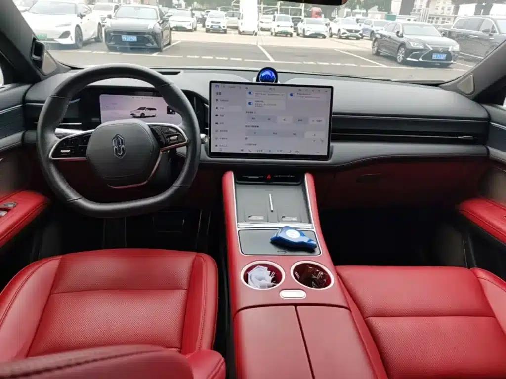 Wenjie M5 2025 Extended Range Ultra Rear-Wheel Drive Version — миниатюра 10