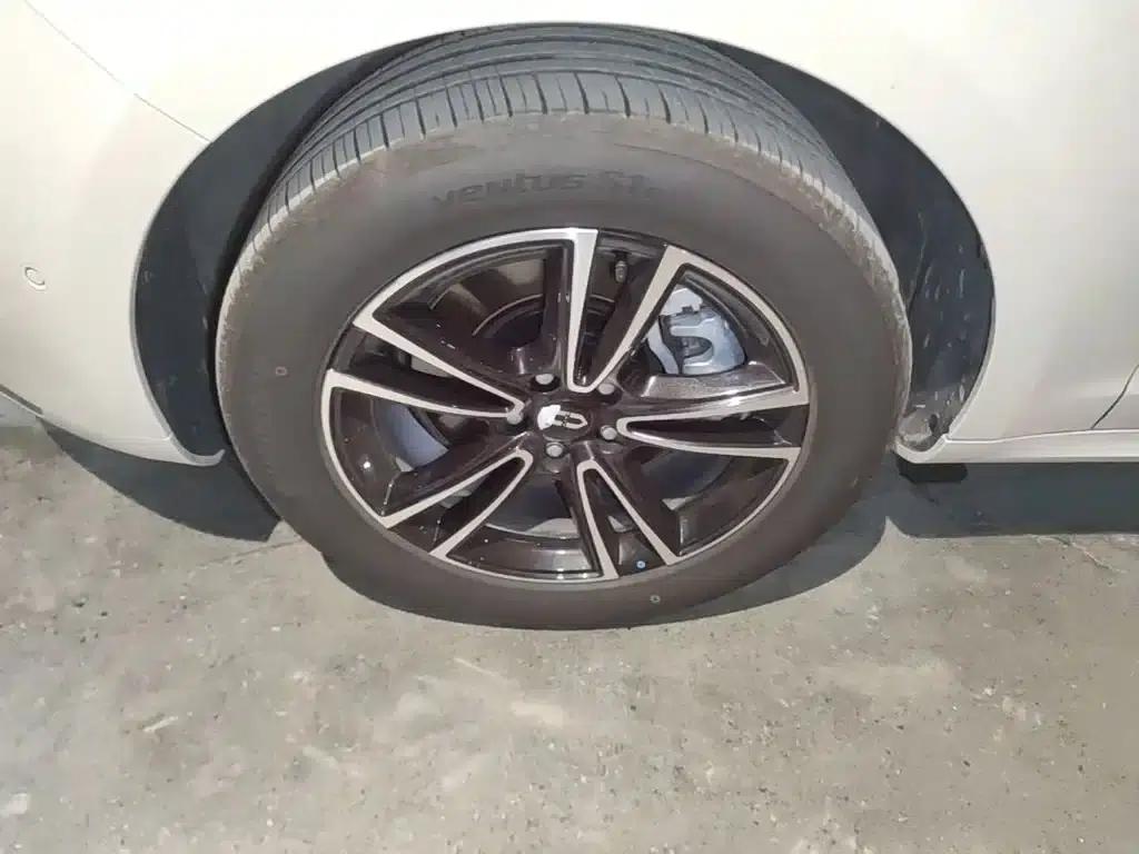 Wenjie M5 2025 Extended Range Ultra Rear-Wheel Drive Version — миниатюра 23