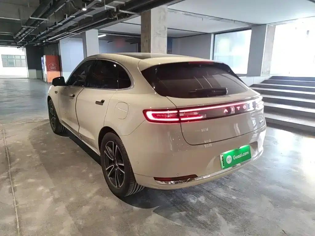 Wenjie M5 2025 Extended Range Ultra Rear-Wheel Drive Version — миниатюра 5
