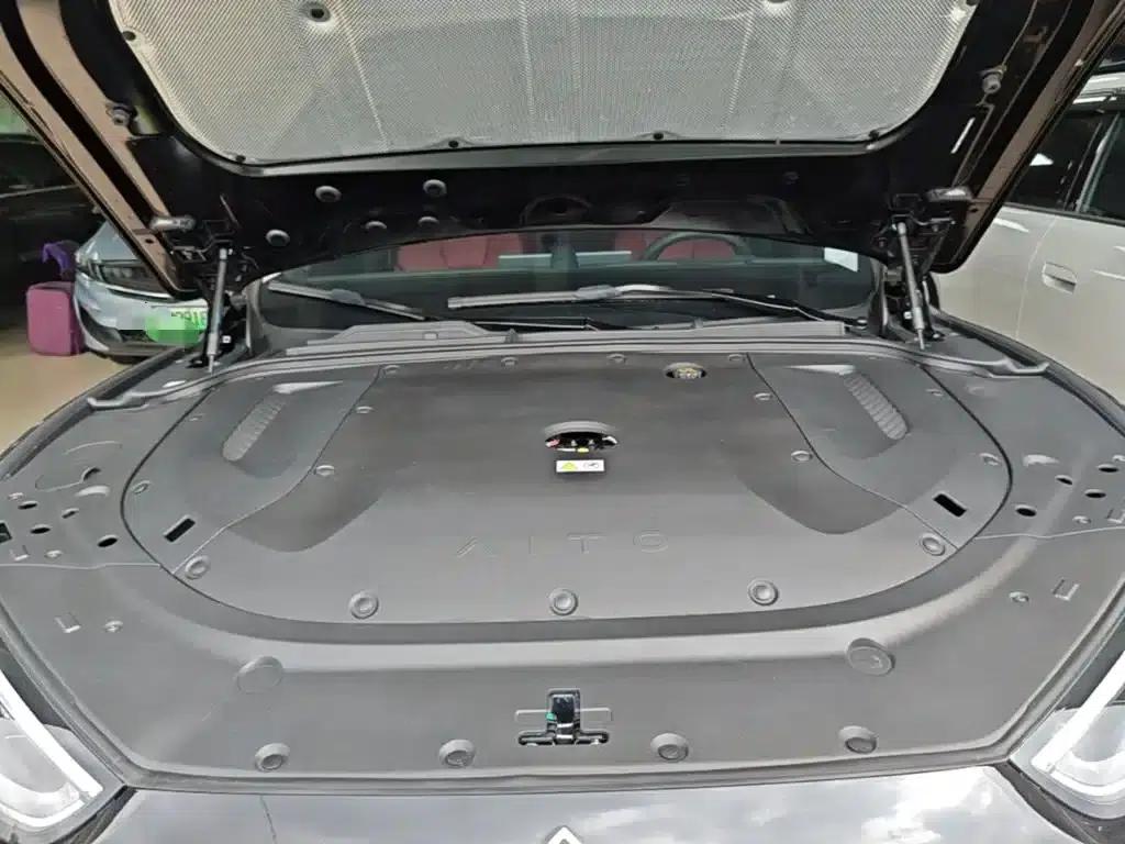 Wenjie M5 2025 Extended Range Ultra Rear-Wheel Drive Version — миниатюра 20