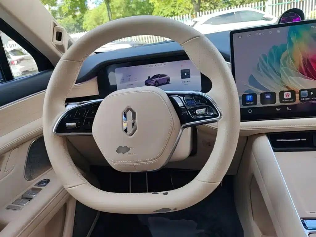 Wenjie M5 2025 Extended Range Ultra 4WD — миниатюра 11